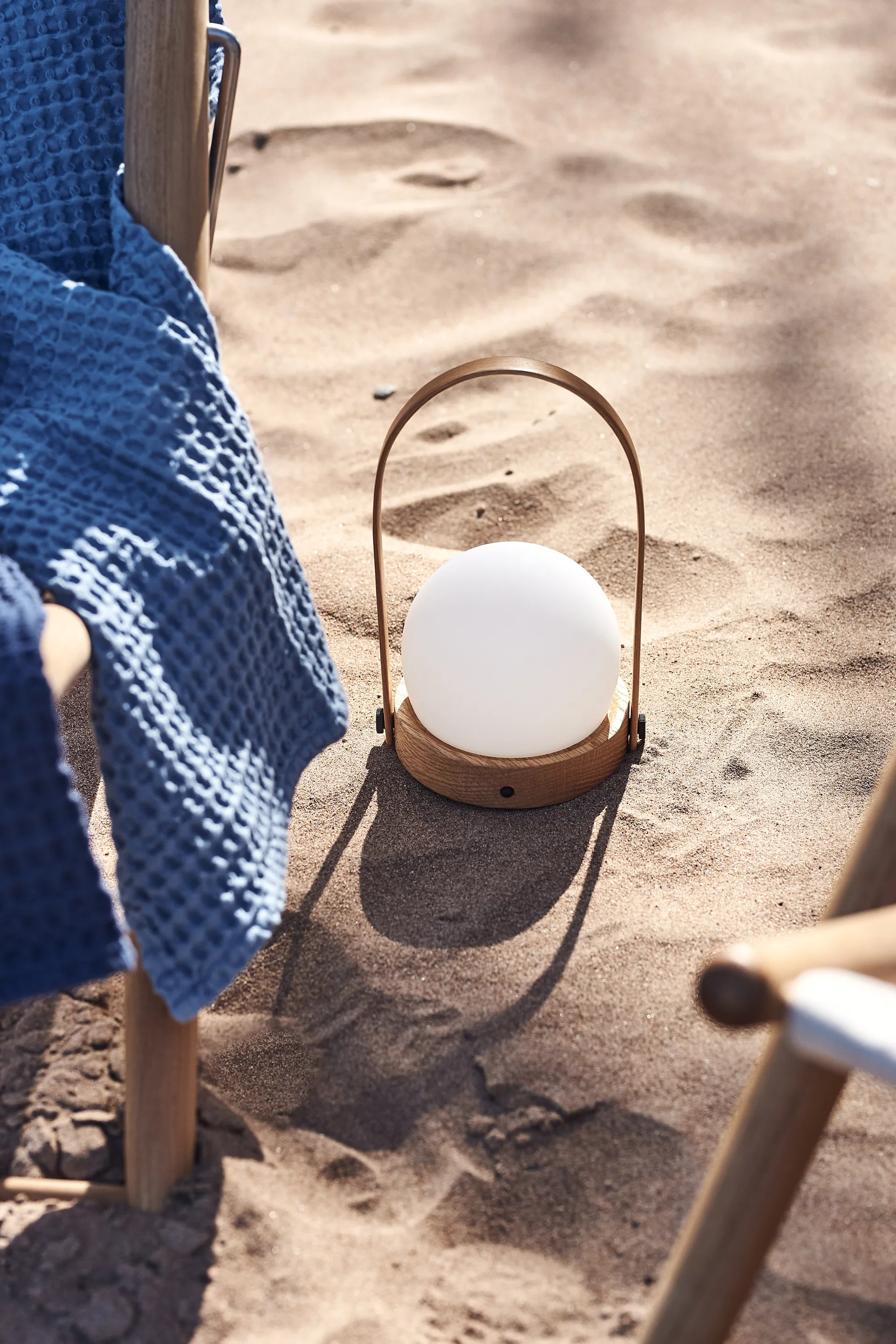 Lampa Carrie Edycja limitowana, Natural oak Audo Copenhagen