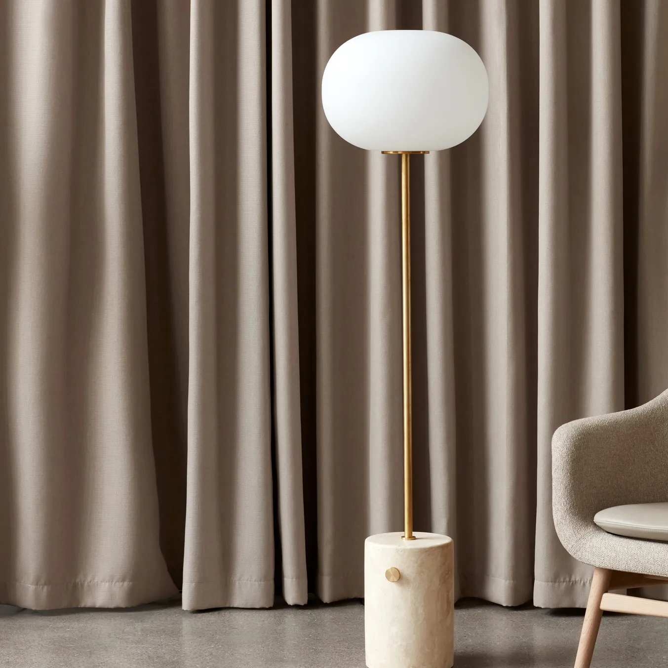 Lampa podłogowa JWDA, Trawertyn - mosiądz, 150 cm Audo Copenhagen