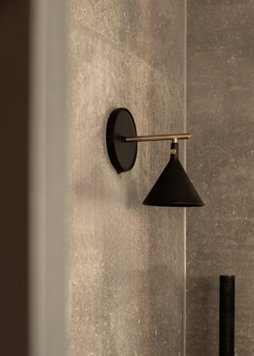 Lampa ścienna Cast Sconce diffuser montaż stały - Black - Audo Copenhagen