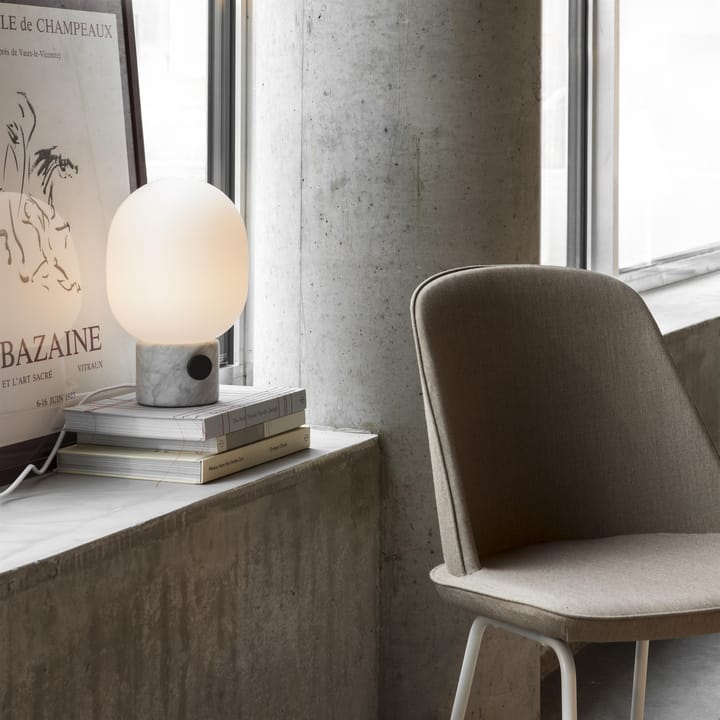 Lampa stołowa JWDA, marmur Audo Copenhagen