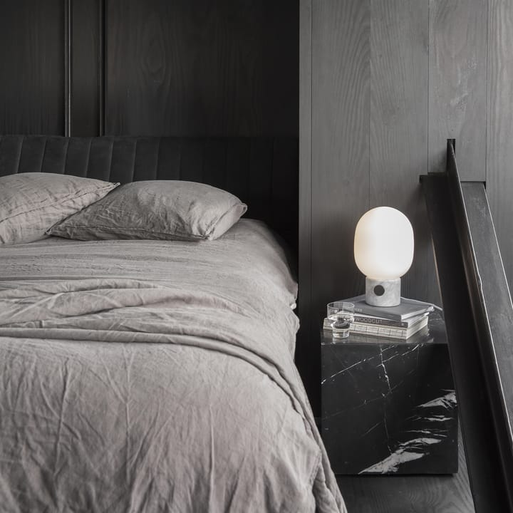 Lampa stołowa JWDA, marmur Audo Copenhagen