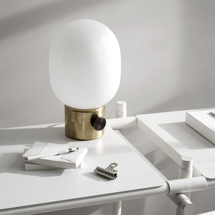 Lampa stołowa JWDA, polerowany mosiądz Audo Copenhagen
