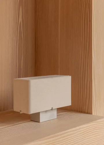 Lampa stołowa Nonna 24 cm - Szczotkowane aluminium-piaskowy - Audo Copenhagen