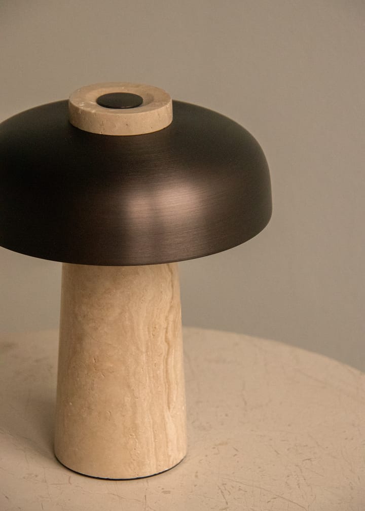 Lampa stołowa przenośna Reverse 24,5 cm, Travertine-bronzed aluminium Audo Copenhagen