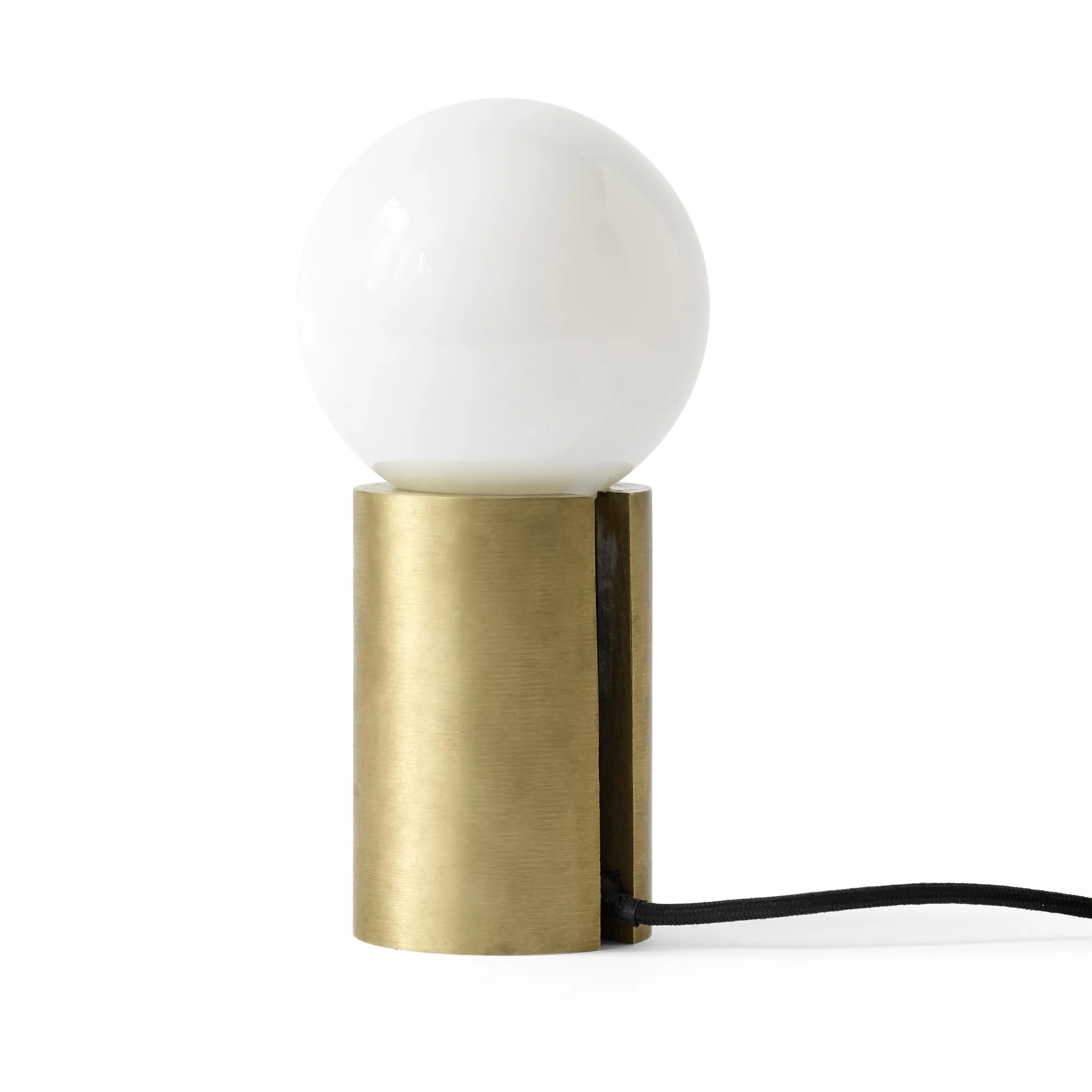 Lampa stołowa Socket, szczotkowany mosiądz Audo Copenhagen