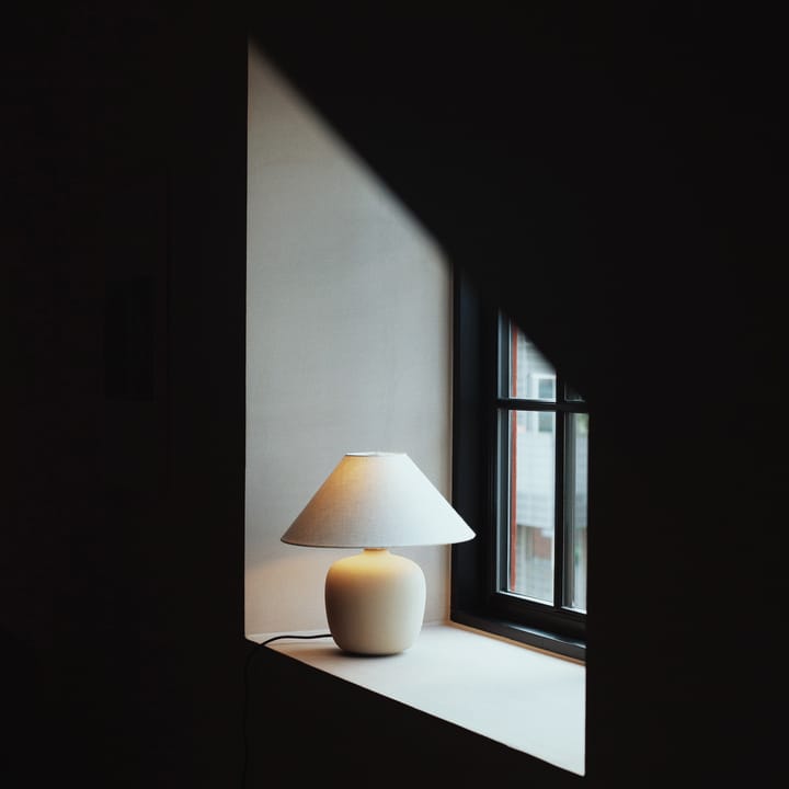 Lampa stołowa Torso 37 cm - Piaskowy - Audo Copenhagen