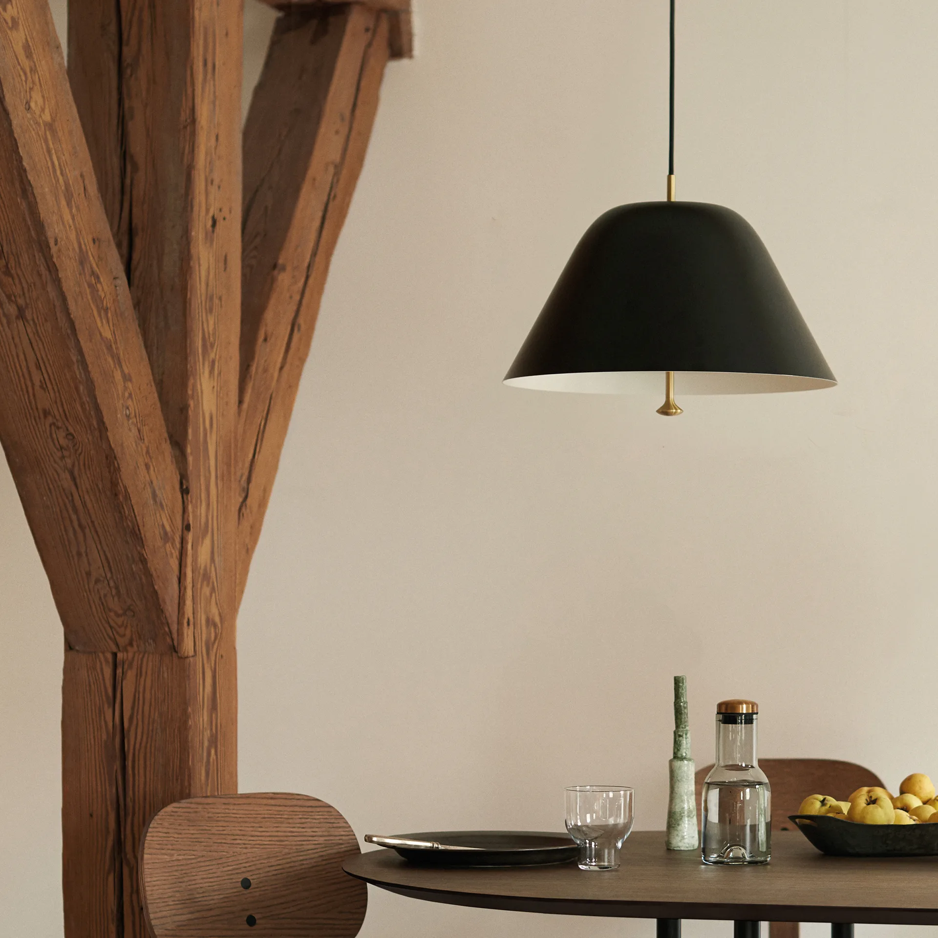 Lampa wisząca Levitate Ø40 cm, Czarny-mosiądz Audo Copenhagen