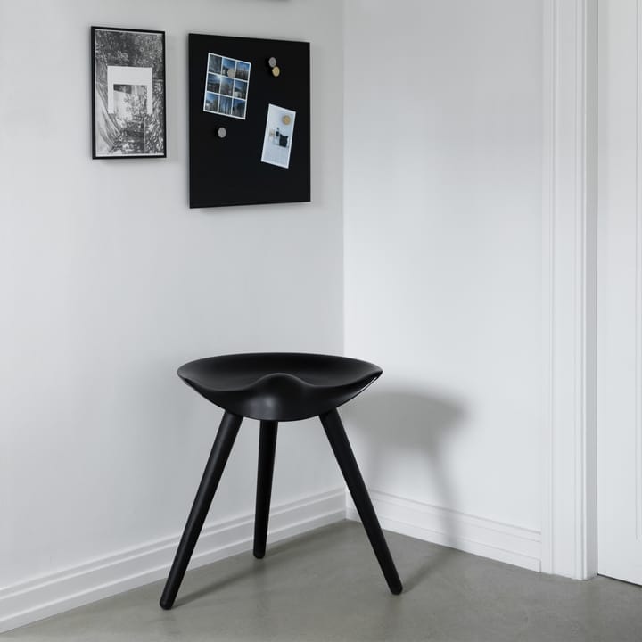 ML42 stołek 48 cm, Barwione na czarno Audo Copenhagen