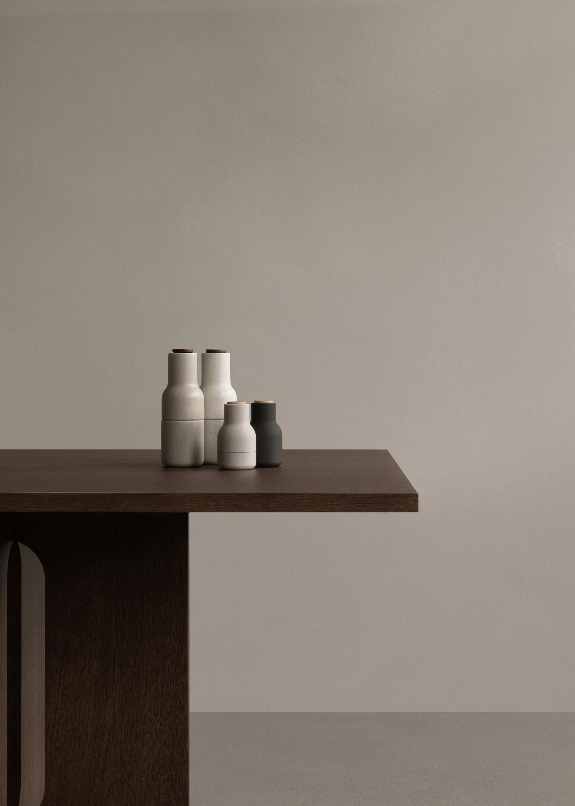 Młynek do przypraw Bottle Grinder Small 2 szt., Ash-carbon-buk Audo Copenhagen