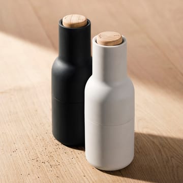 Młynki do przypraw Bottle Grinder 2 szt. - Ash - carbon (bukowe pokrywki) - Audo Copenhagen
