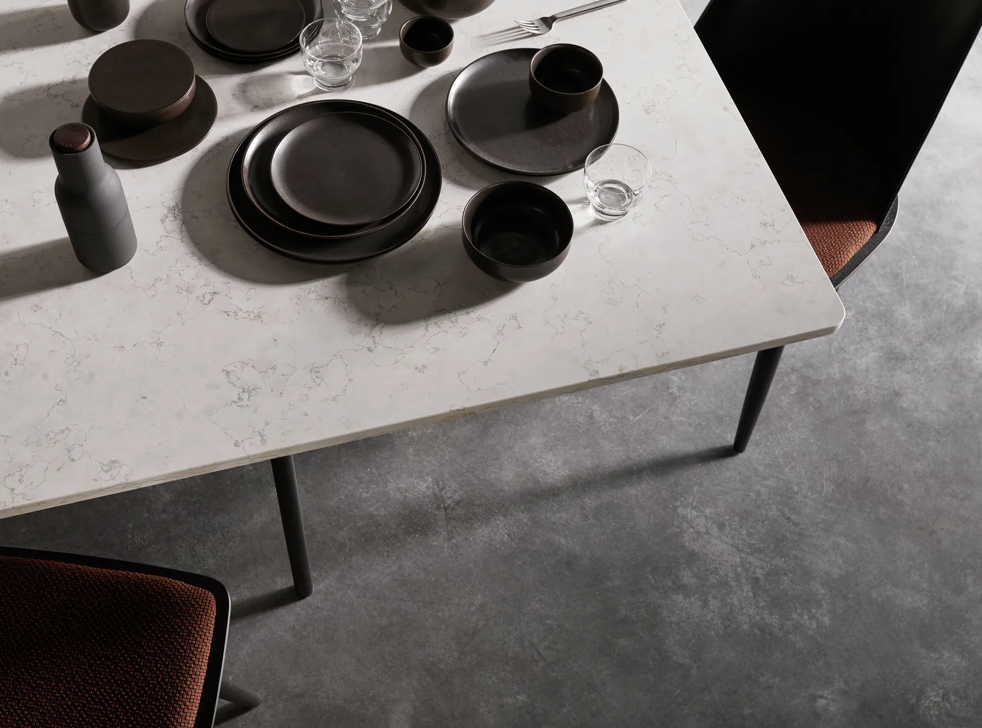 Młynki do przypraw Bottle Grinder 2 szt., Ash - carbon (orzechowe pokrywki) Audo Copenhagen