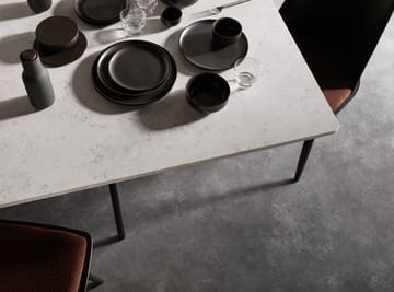 Młynki do przypraw Bottle Grinder 2 szt. - Ash - carbon (orzechowe pokrywki) - Audo Copenhagen