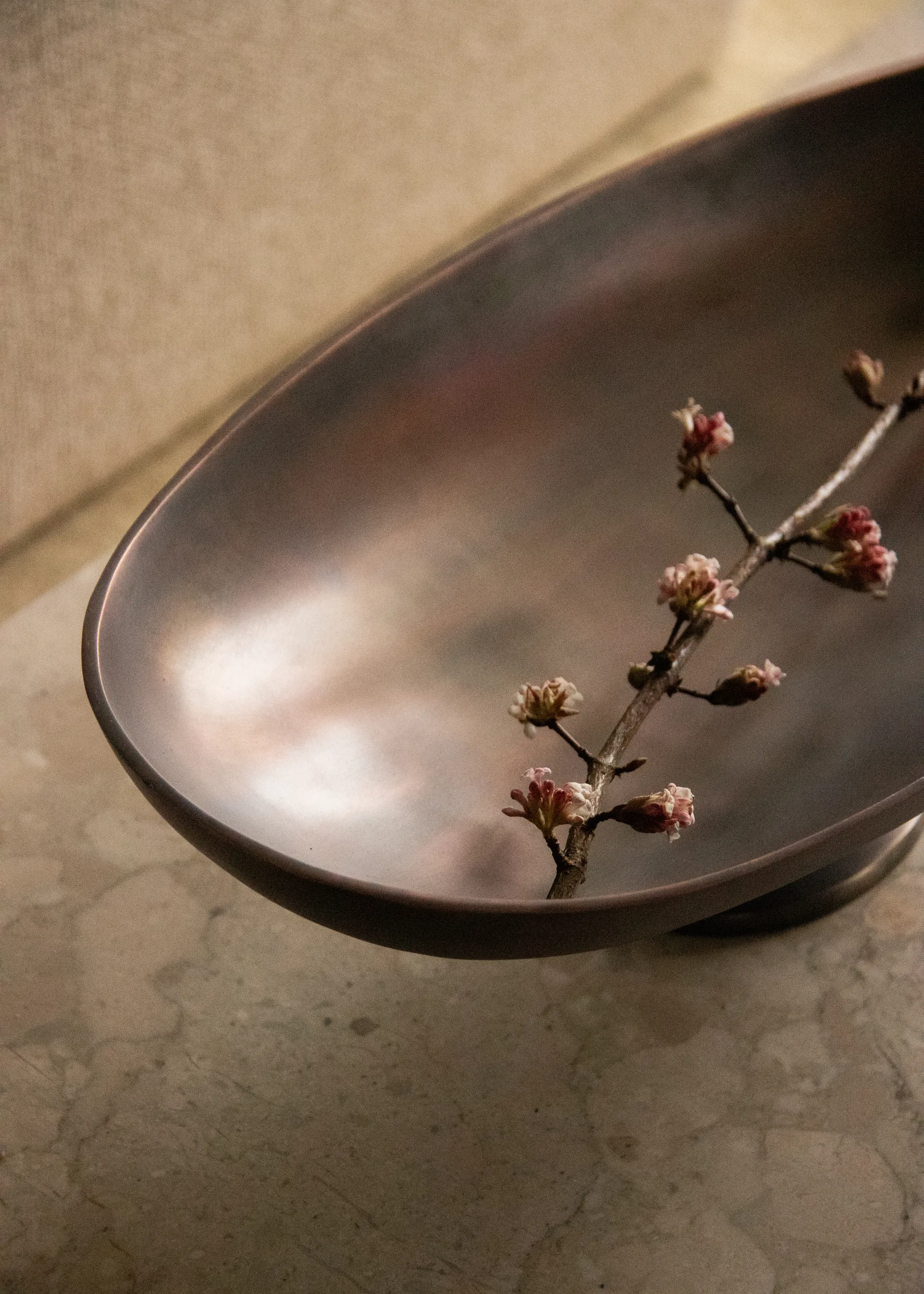 Pavot półmisek na stopce, Brązowy Audo Copenhagen