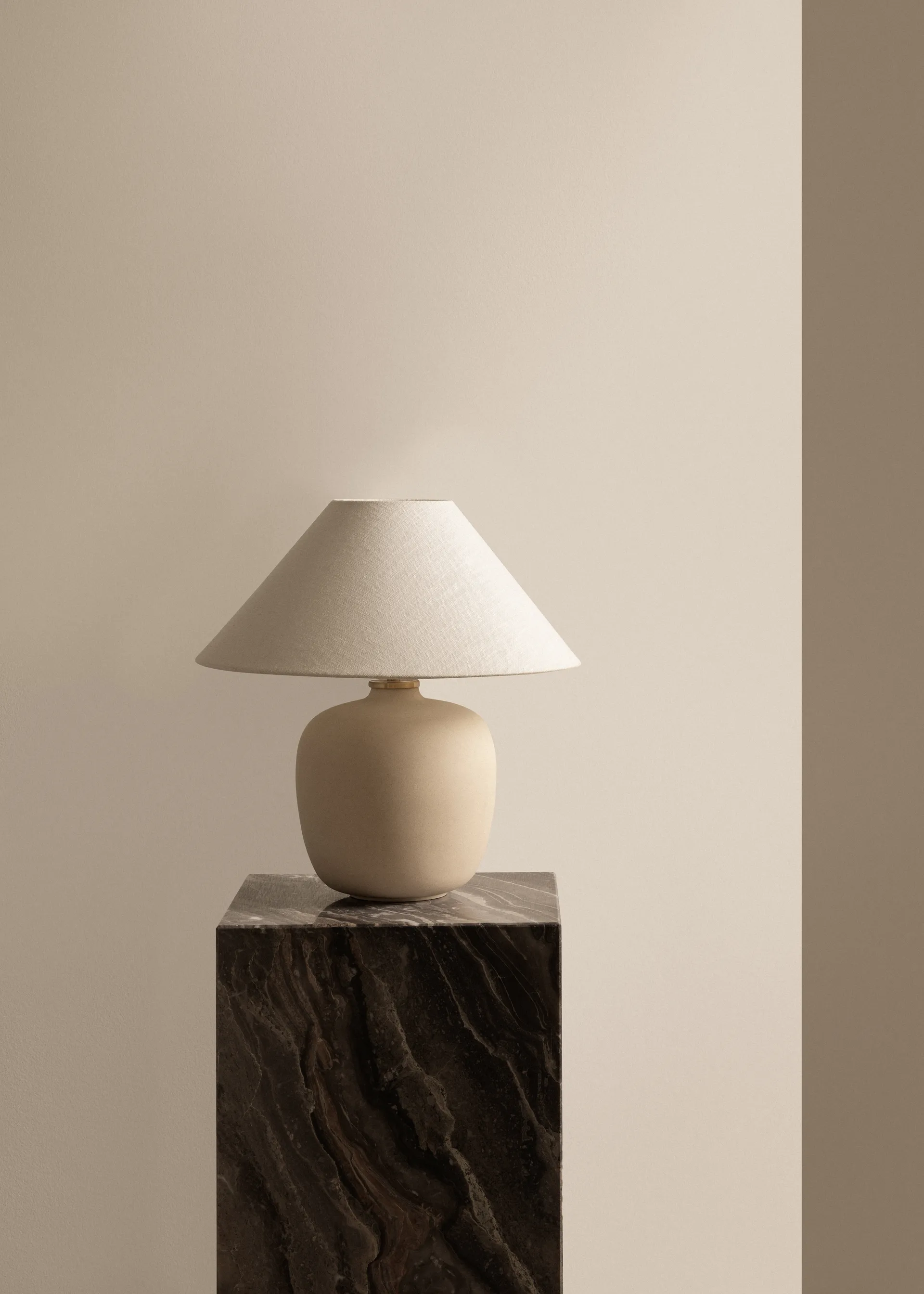 Plinth stolik kawowy, Grey galaxy, cube Audo Copenhagen