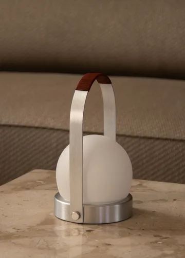 Przenośna lampa stołowa Carrie - Borstad aluminium - Audo Copenhagen