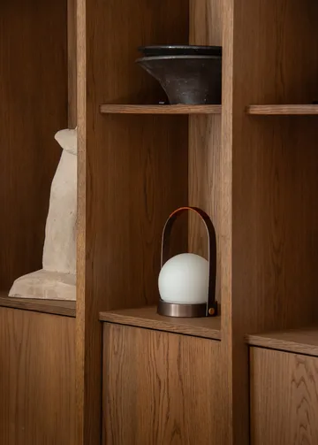 Przenośna lampa stołowa Carrie - Borstad aluminium - Audo Copenhagen