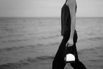 Przenośna lampa stołowa Carrie - Czarny  - Audo Copenhagen