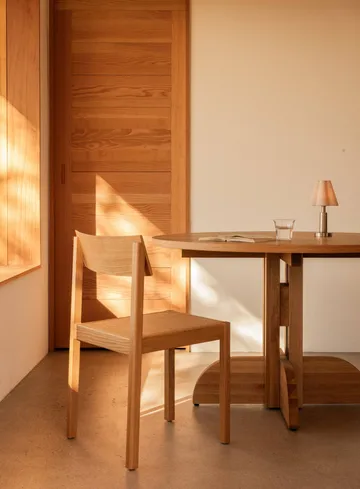 Puffin Dining Table fornir dębowy naturalny - Naturalny fornir dębowy, Ø140 cm - Audo Copenhagen