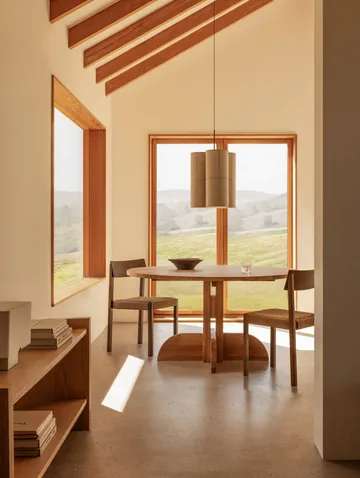 Puffin Dining Table fornir dębowy naturalny - Naturalny fornir dębowy, Ø140 cm - Audo Copenhagen