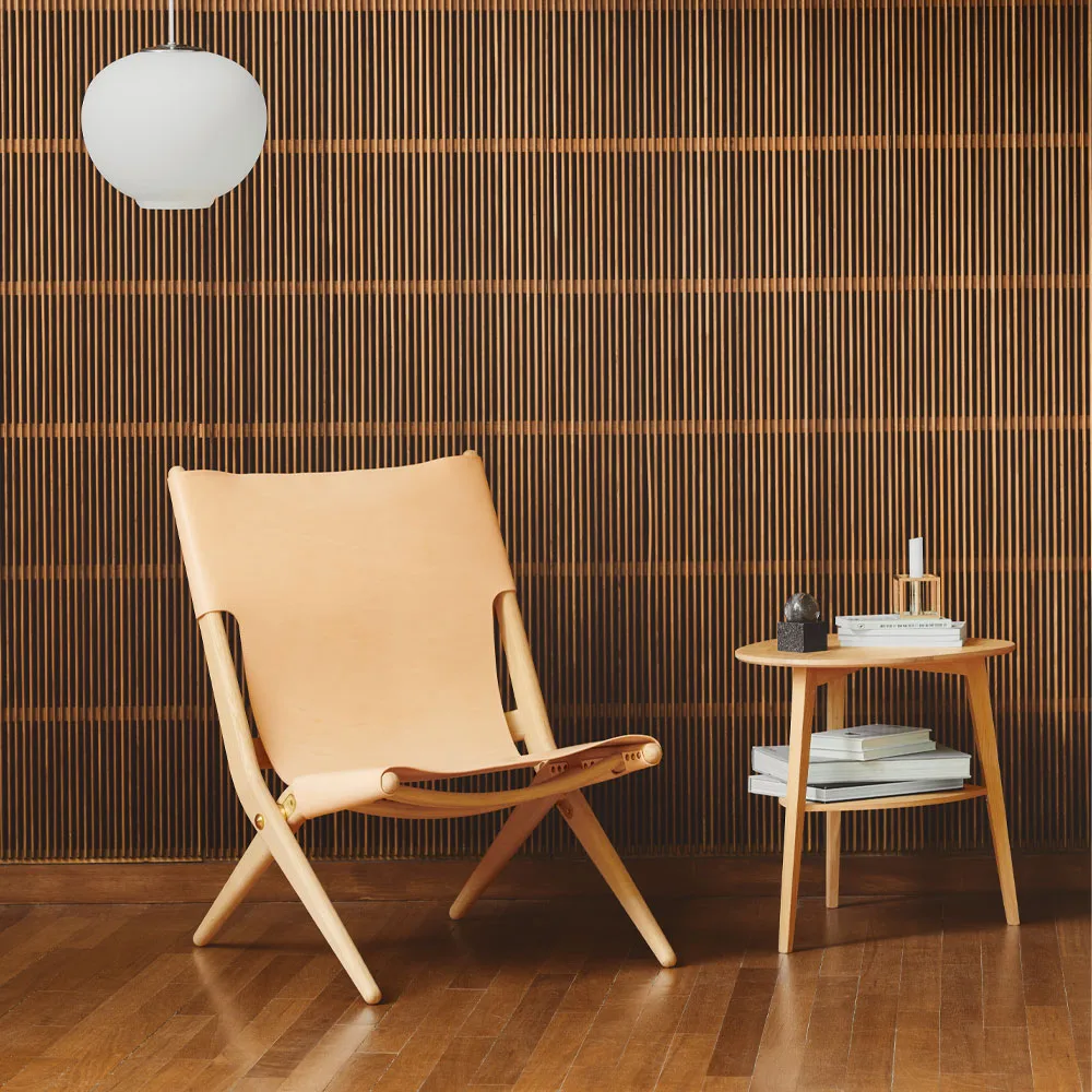 Saxe fotel, skóra naturalna, podstawa z dębu mydlanego Audo Copenhagen