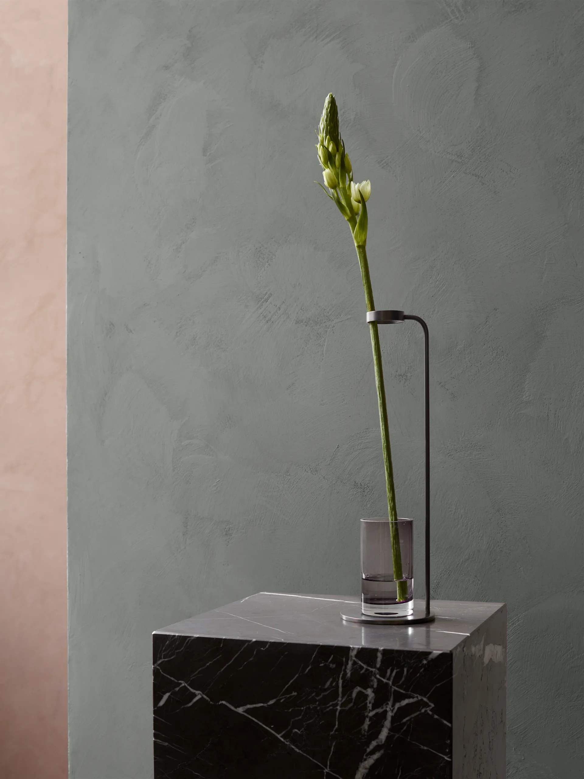 Sockel wysoki stolik boczny 30x30x51 cm, brown, tall Audo Copenhagen