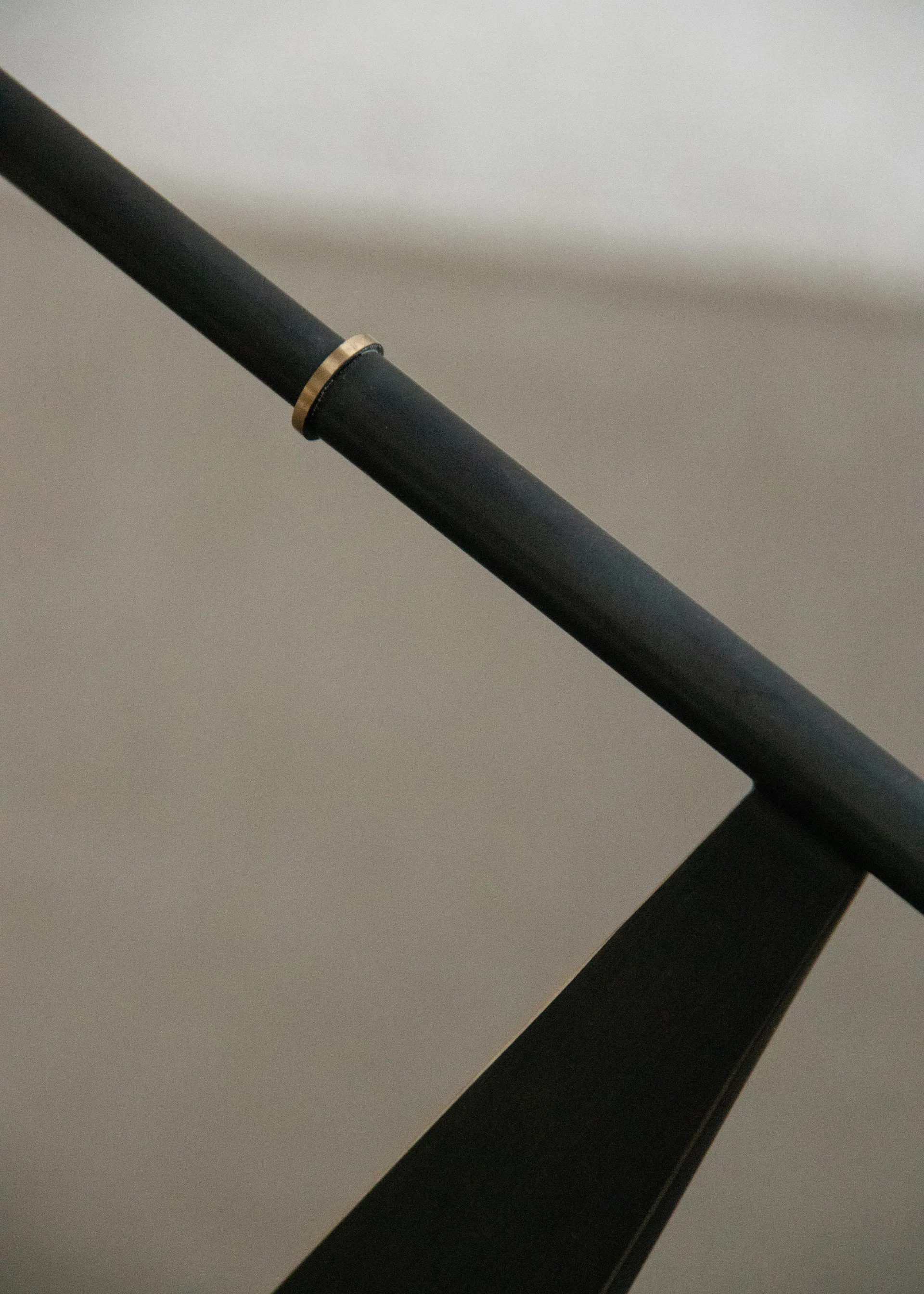 Świecznik Interconnect 70 cm, Bronzed brass Audo Copenhagen