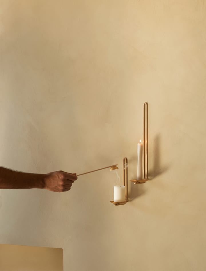 Świecznik ścienny Clip 34 cm, Mosiądz Audo Copenhagen