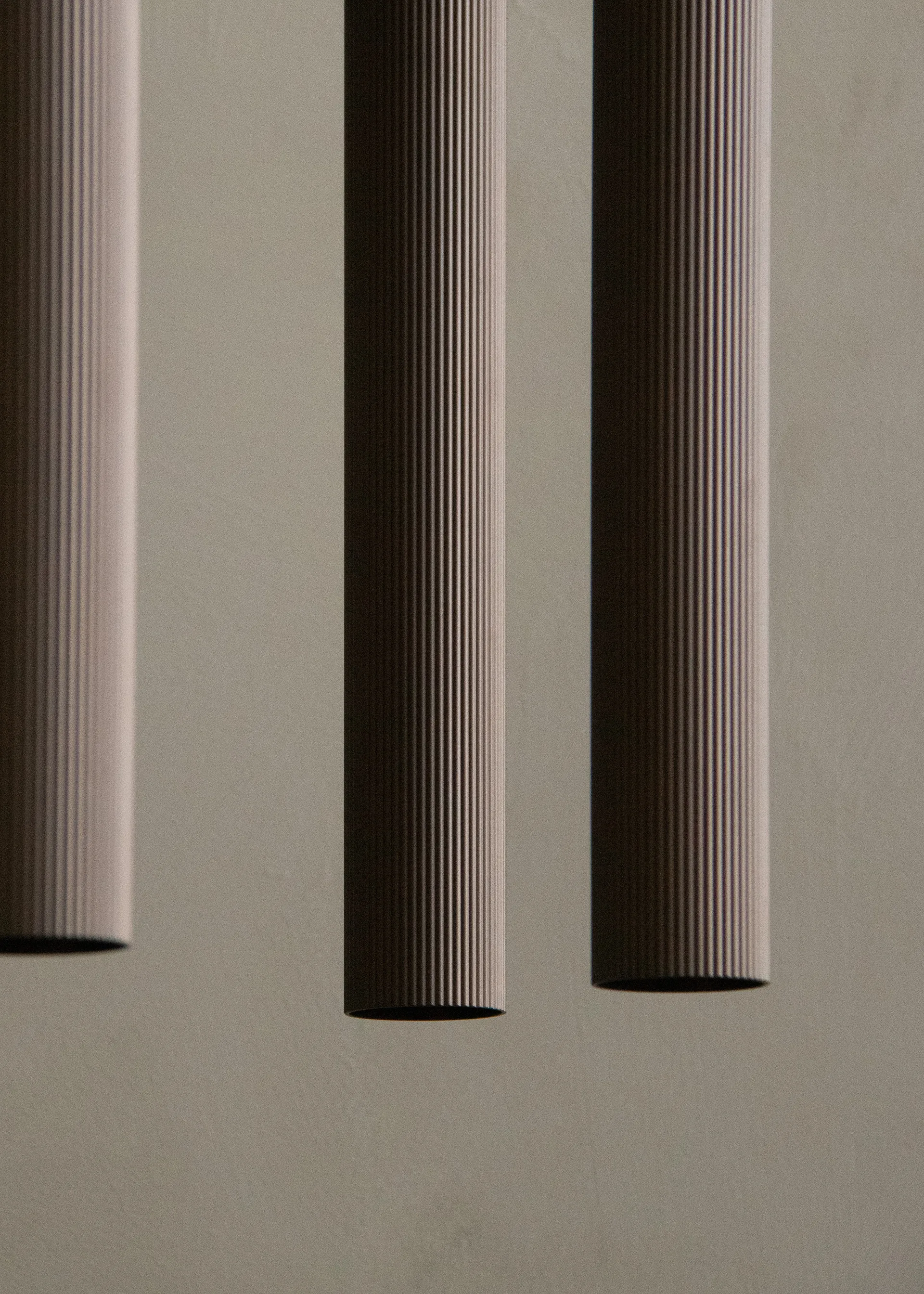 Żyrandol Tubulaire 38, Anodized bronzed Audo Copenhagen