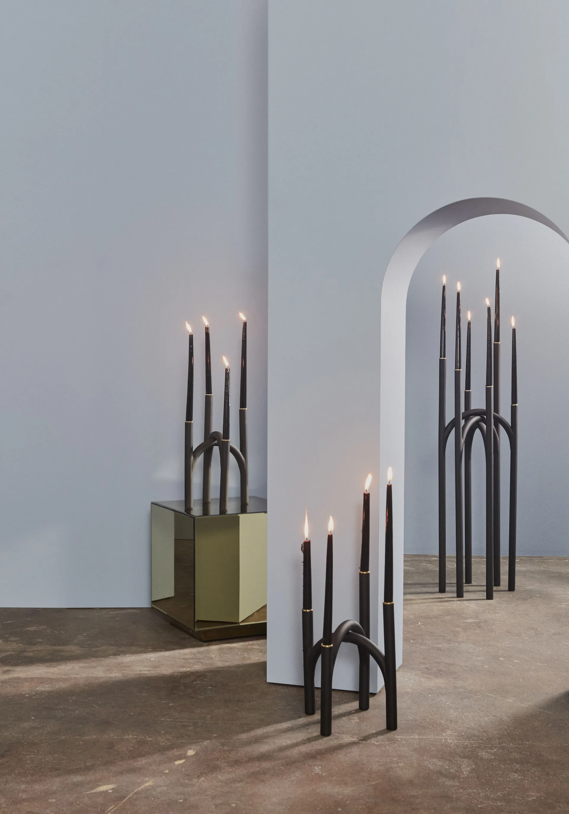 Angui świecznik 34 cm, Czarno-złoty AYTM