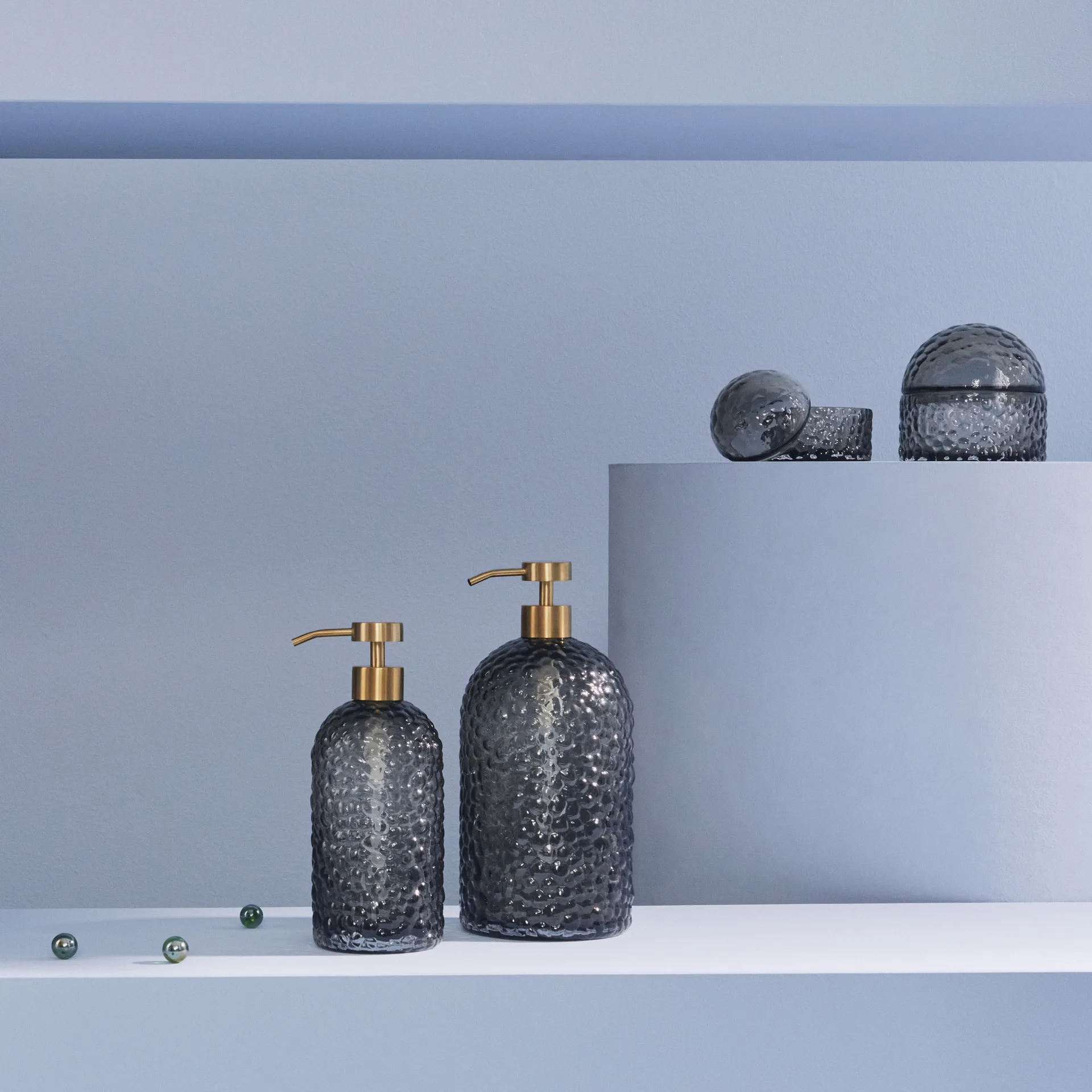 Arura pudełko z pokrywką 8 cm, Czarny AYTM