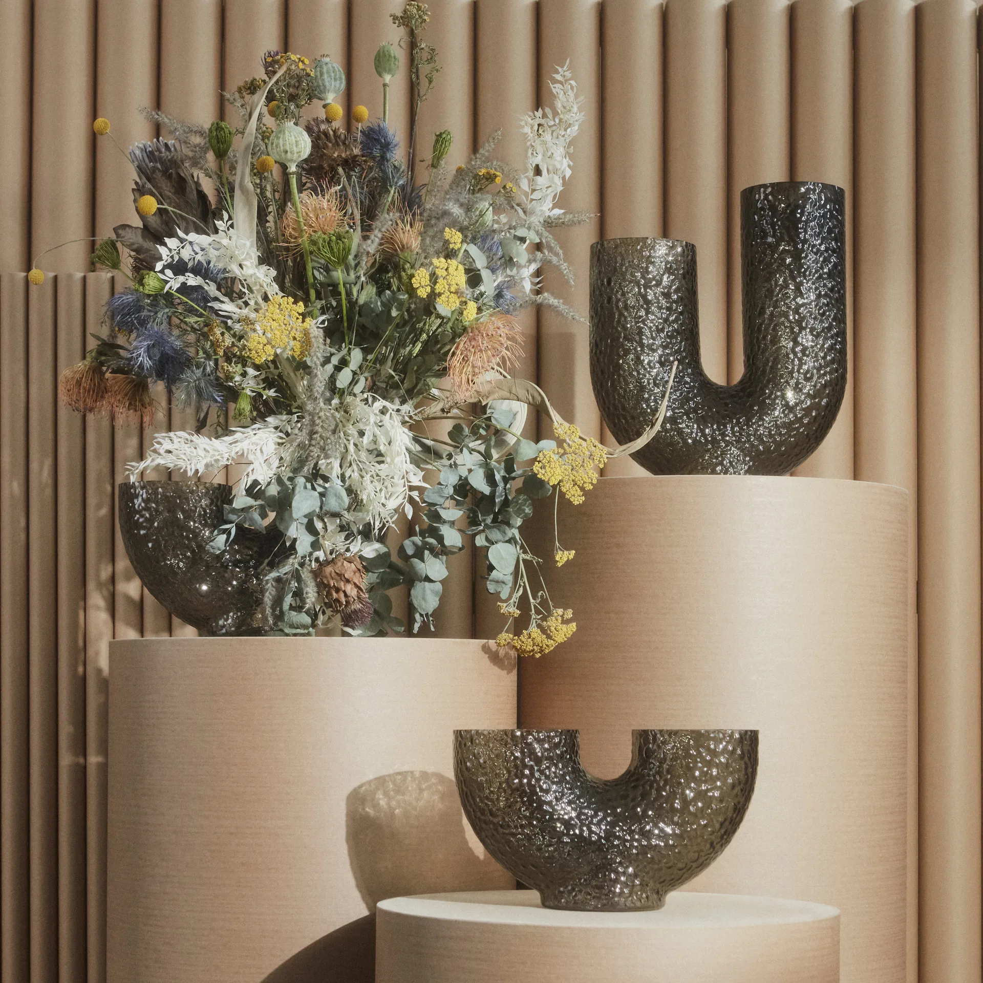 Arura wazon wysoki, Czarny AYTM