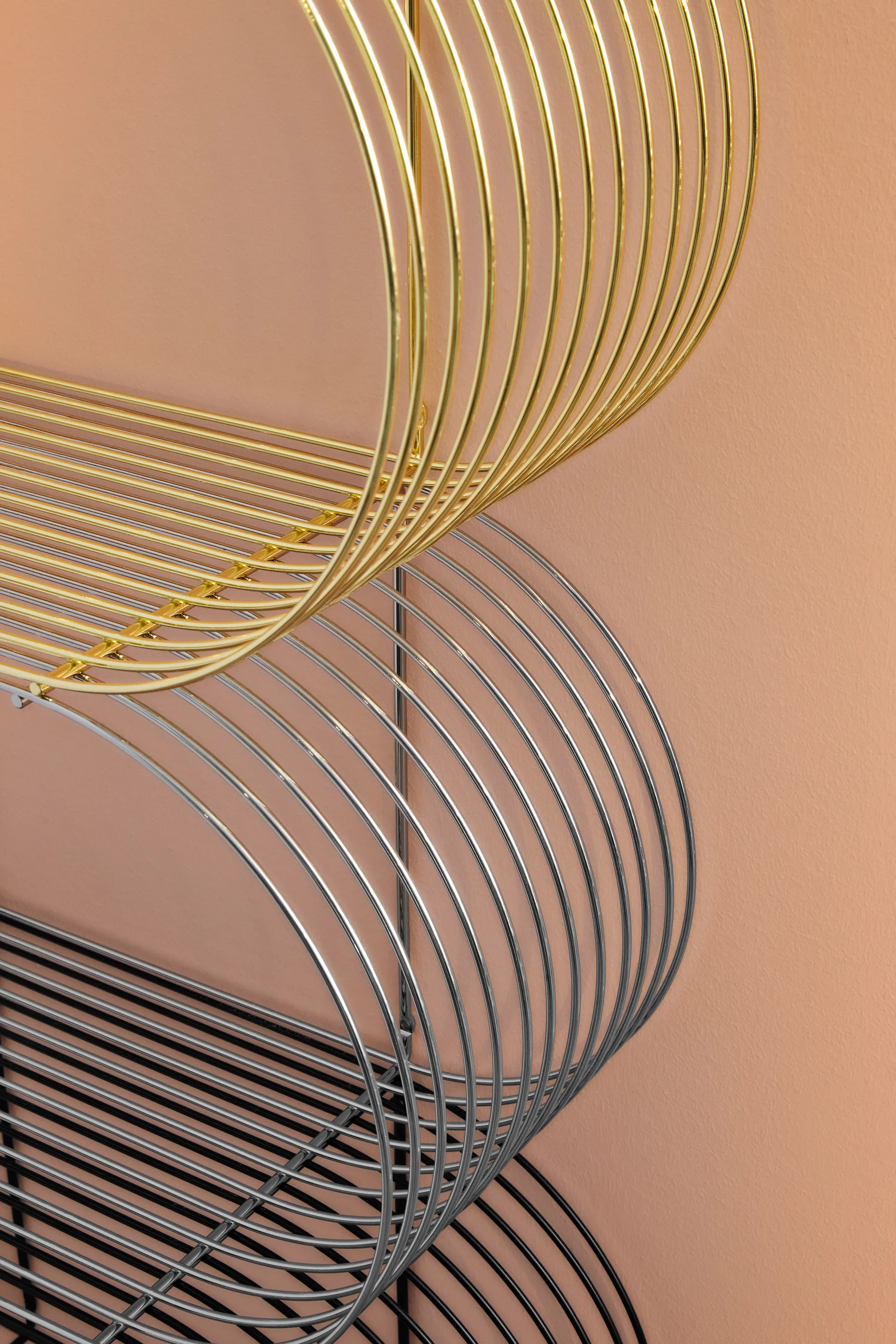 Półka ścienna Curva, Złoty AYTM