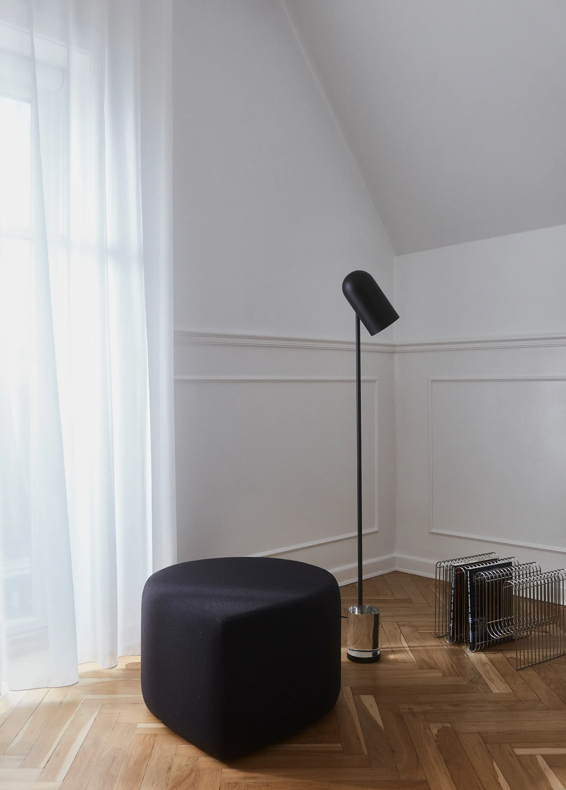 Pufa Stilla, bouclé, Antracyt AYTM