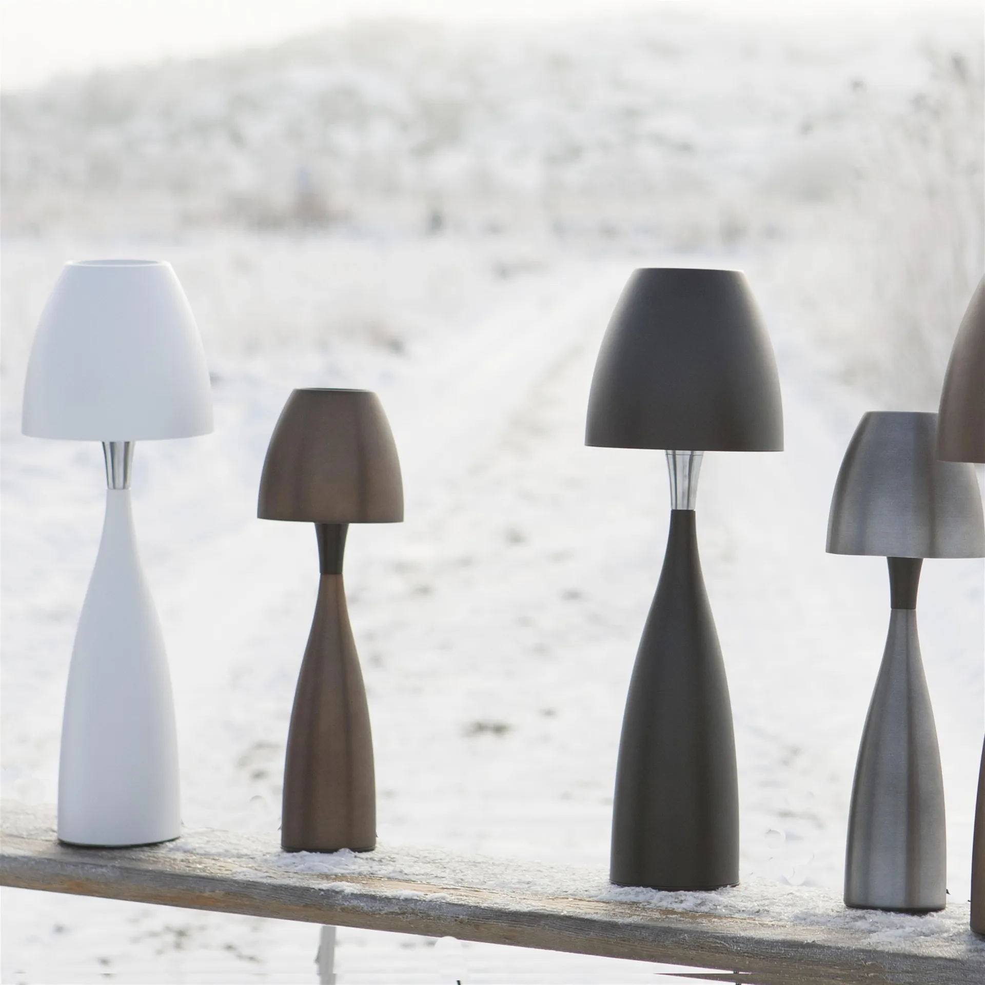 Lampa stołowa Anemon, duża, biały opal Belid