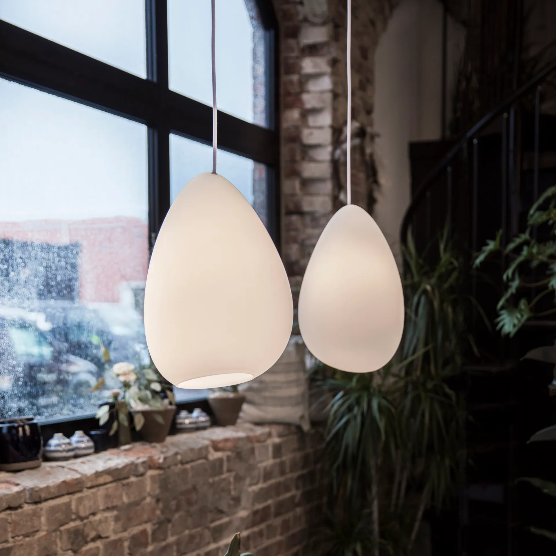 Lampa sufitowa Ocean szkło opalowe, biały sznurek z tkaniny Belid