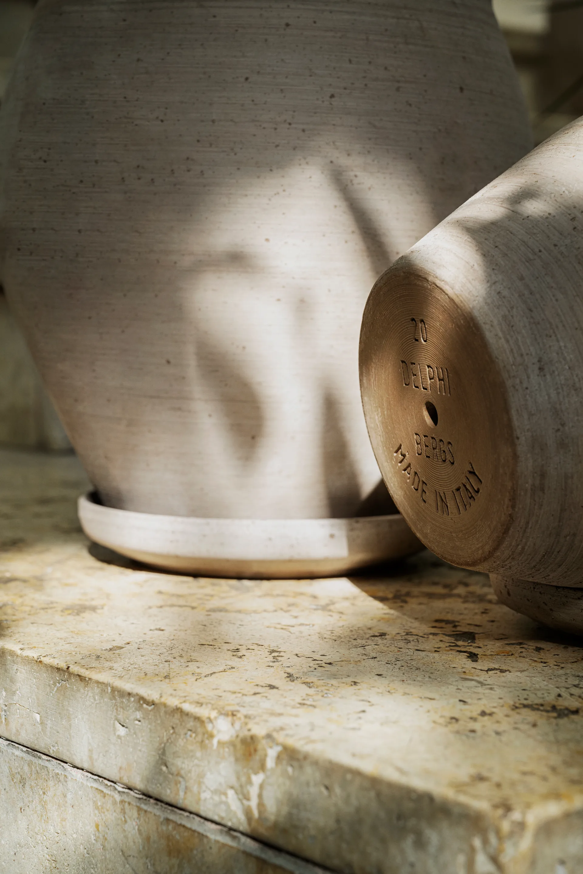 Doniczka Delphi z podstawką, 2 części, Grey, Ø20 cm Bergs Potter