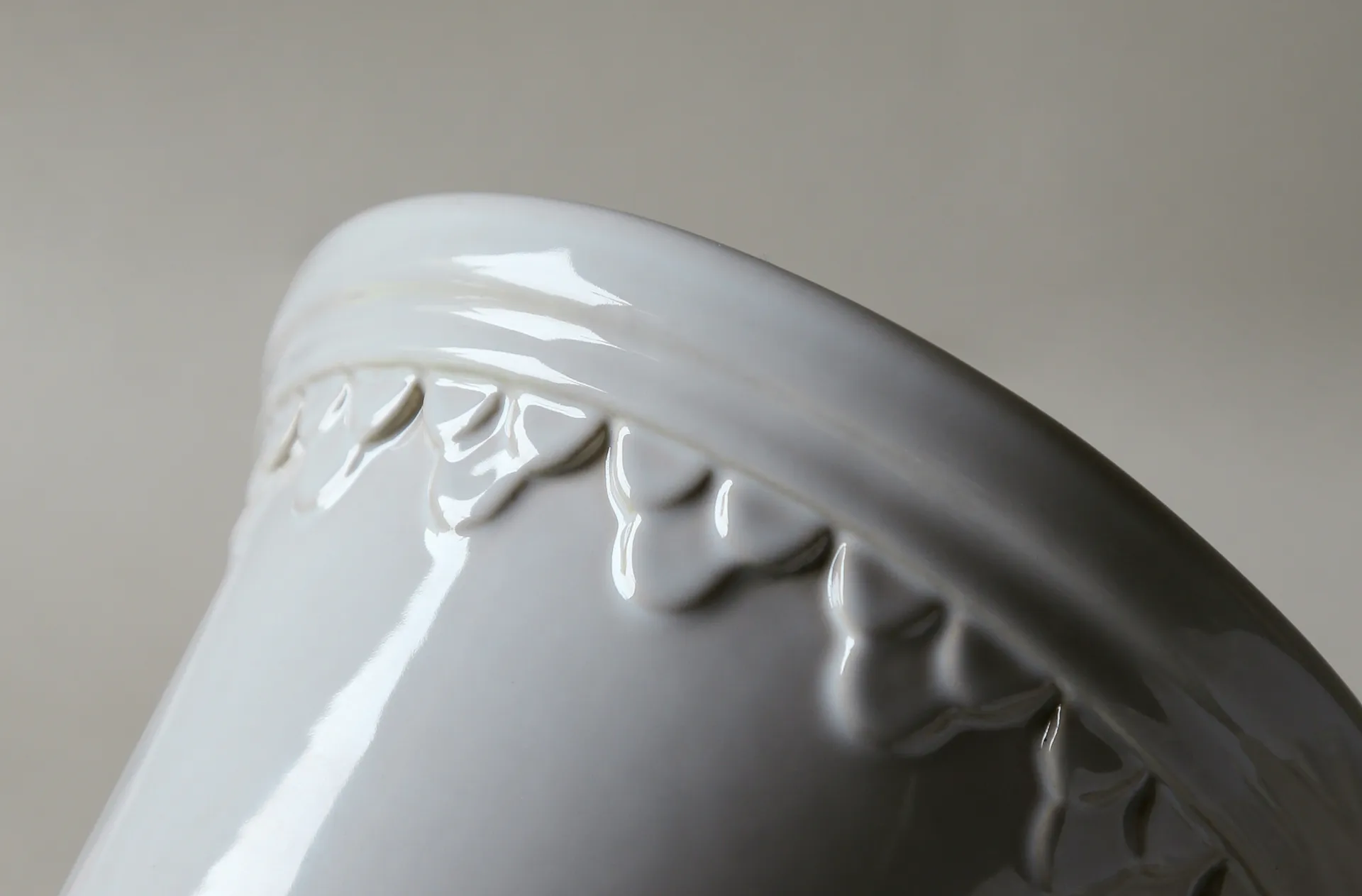 Doniczka Københavner szkliwiona, Mineral White, Ø14 cm Bergs Potter
