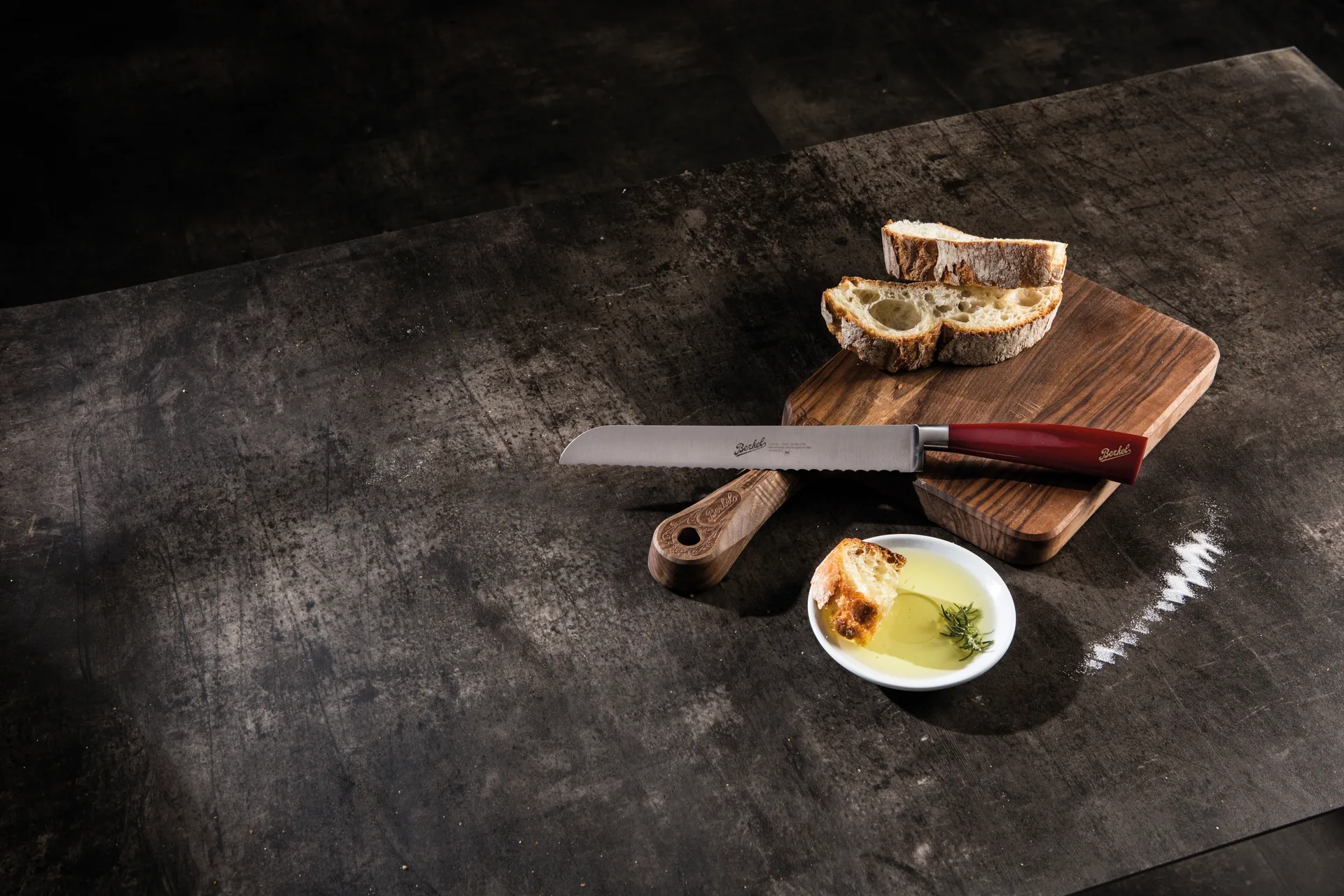 Elegance Red Nóż do chleba, 22 cm Berkel