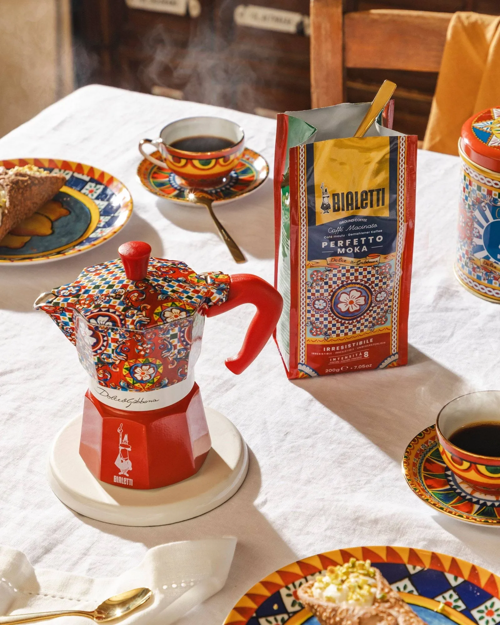 Kawiarka Bialetti x Dolce & Gabbana, Sycylijski wózek, 6 filiżanek Bialetti
