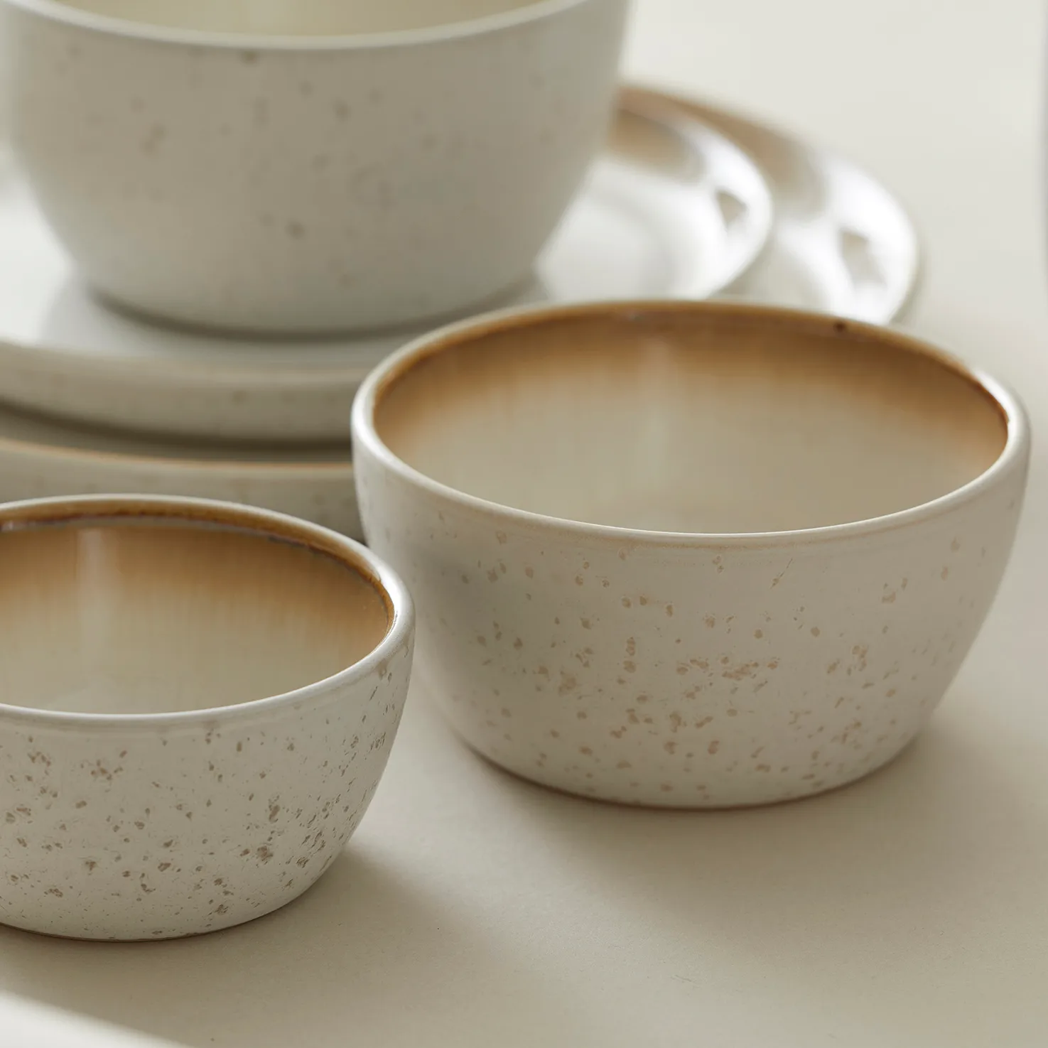 Misa Bitz Ø14 cm kremowa, Kremowa biel Bitz