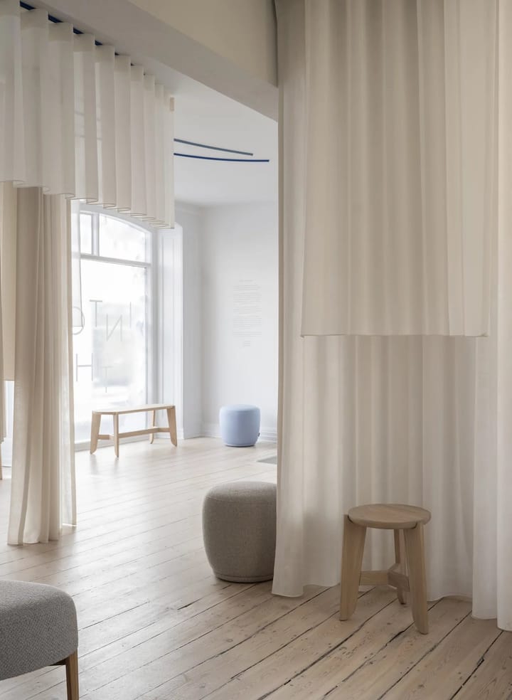 Ławka Kuon, Boucla beige blomus