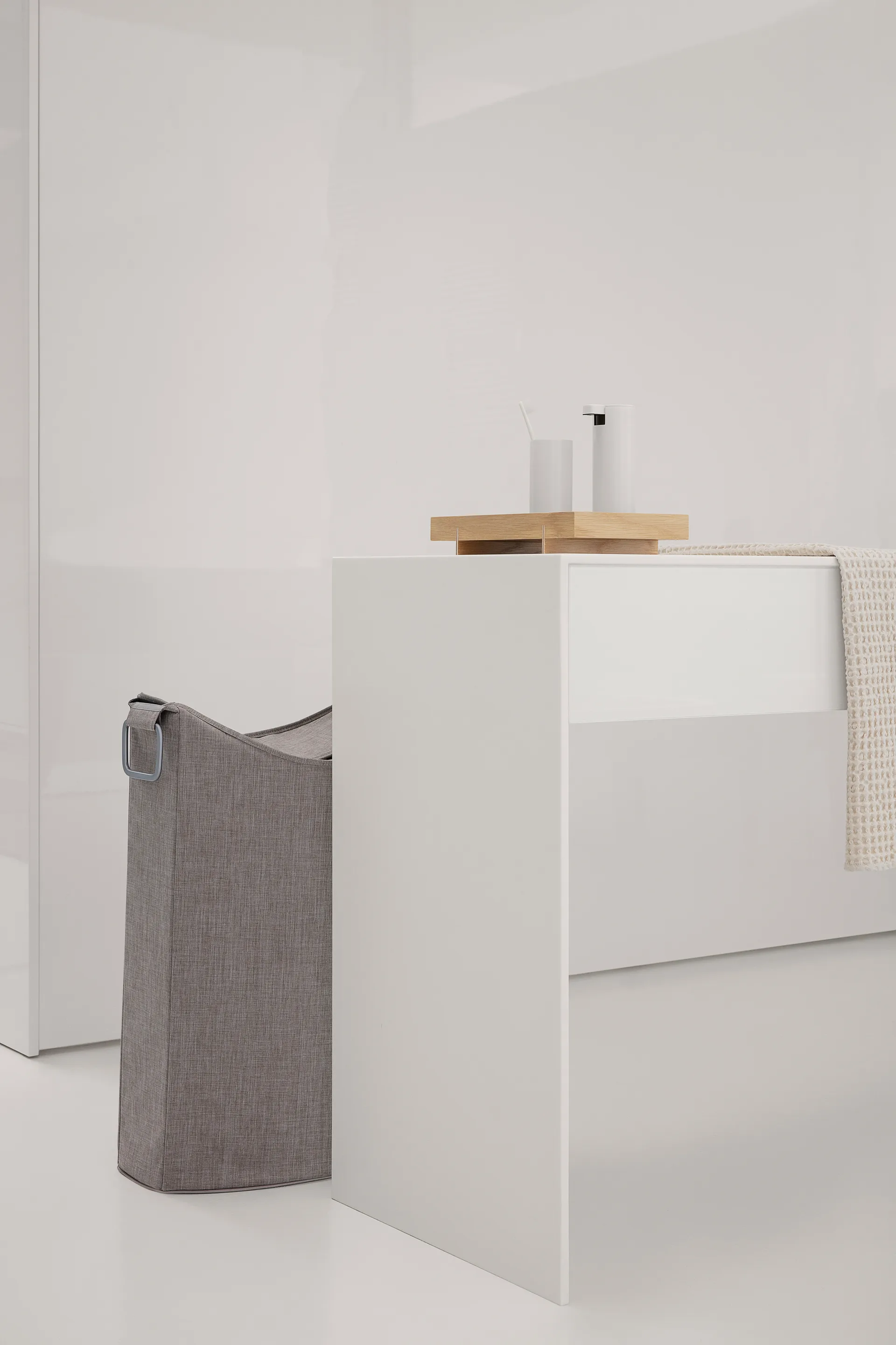 Dozownik do mydła Modo, Biały blomus