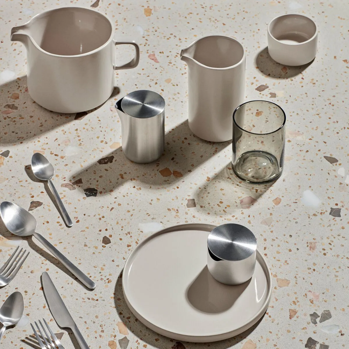 Dzbanek Pilar 1 L, Moonbeam blomus