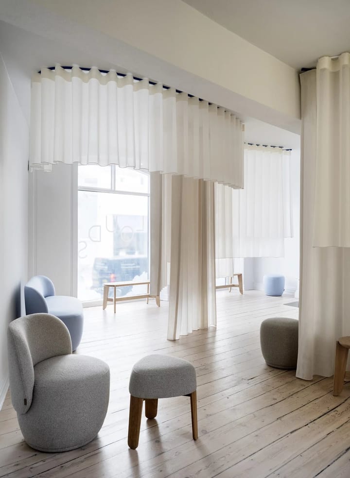 Fotel Kuon z funkcją obrotową, Boucla beige Blomus
