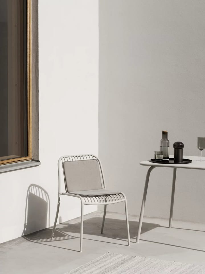 Krzesło YUA WIRE Chair - Silk Grey - blomus