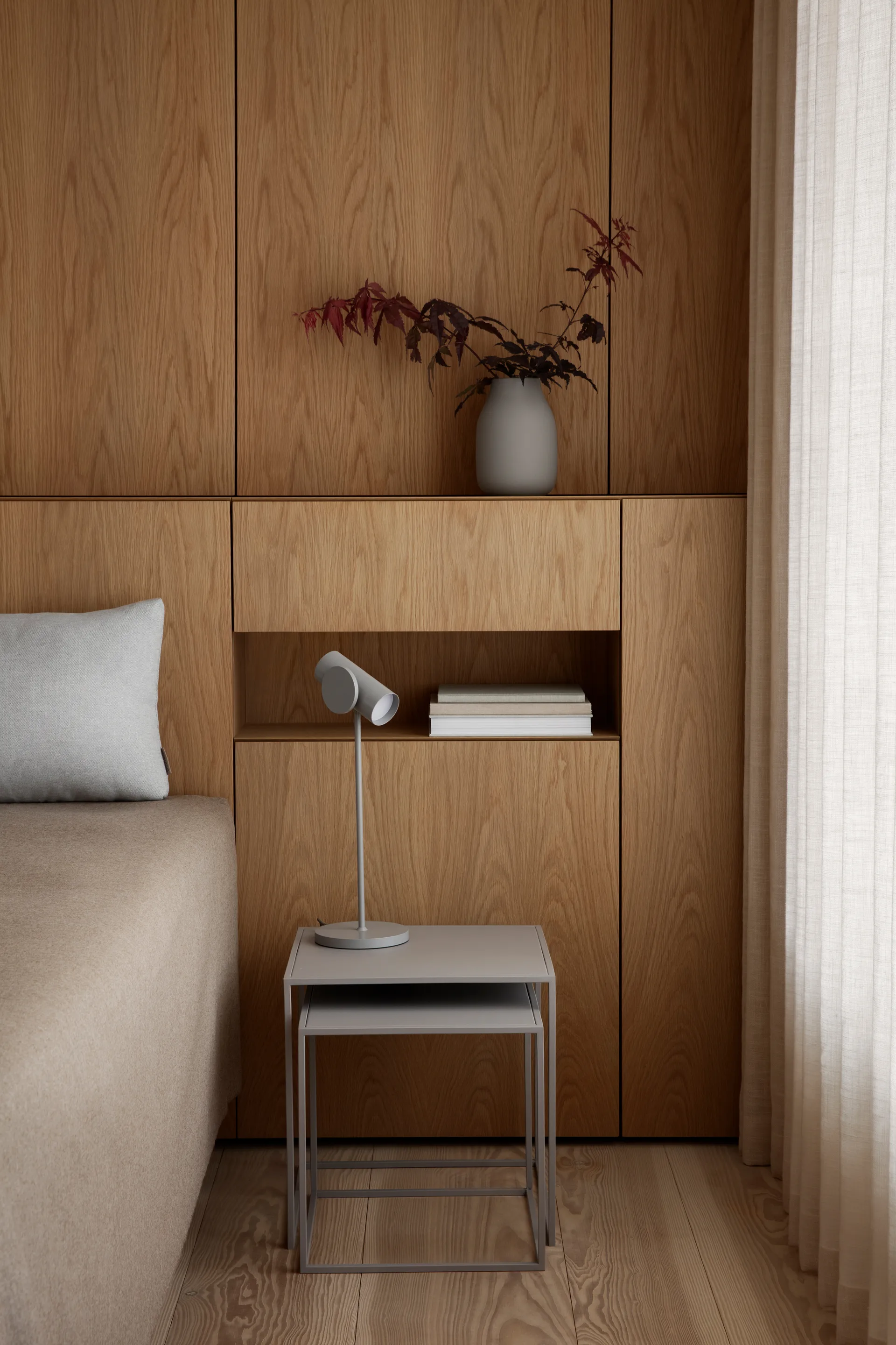 Lampa stołowa Stage, Satelita blomus