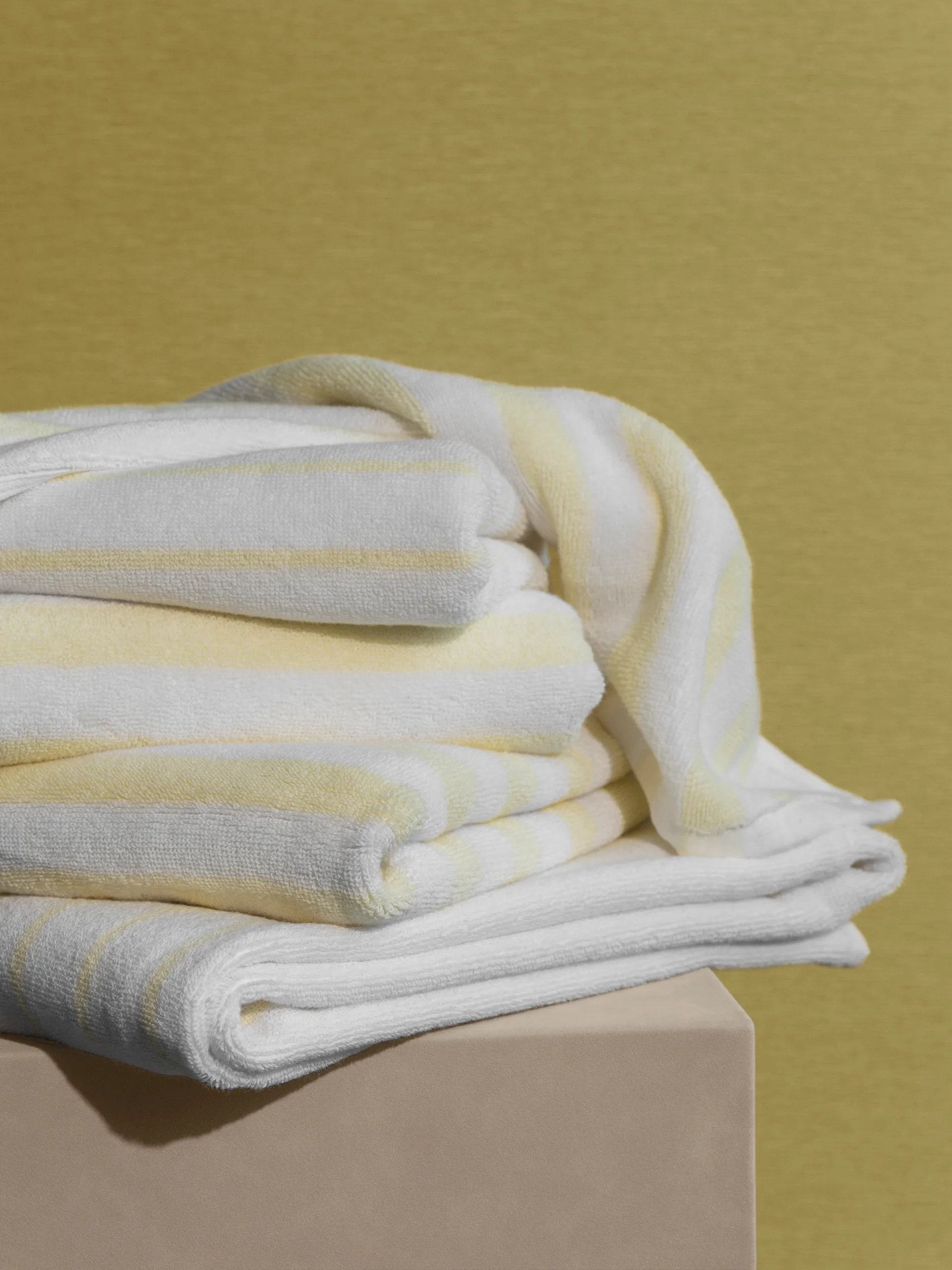 Ręcznik Arto, White-transparent yellow, 50x100 cm blomus