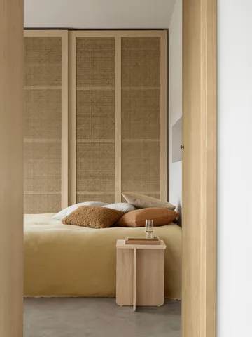 Stolik boczny Engawa - Oak, 35x35x46 cm - blomus