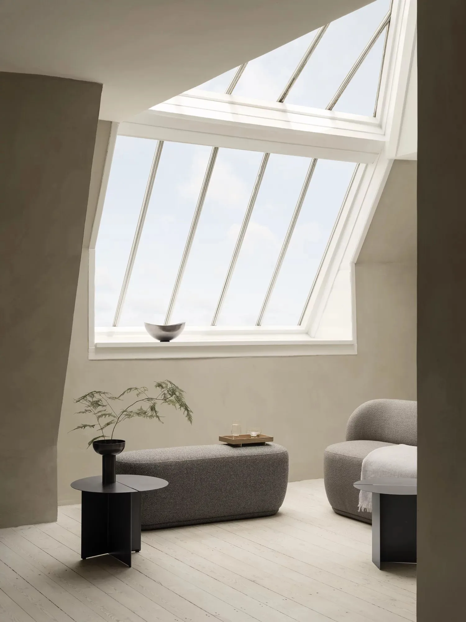 Stolik boczny ORU M Ø50 cm, Black blomus