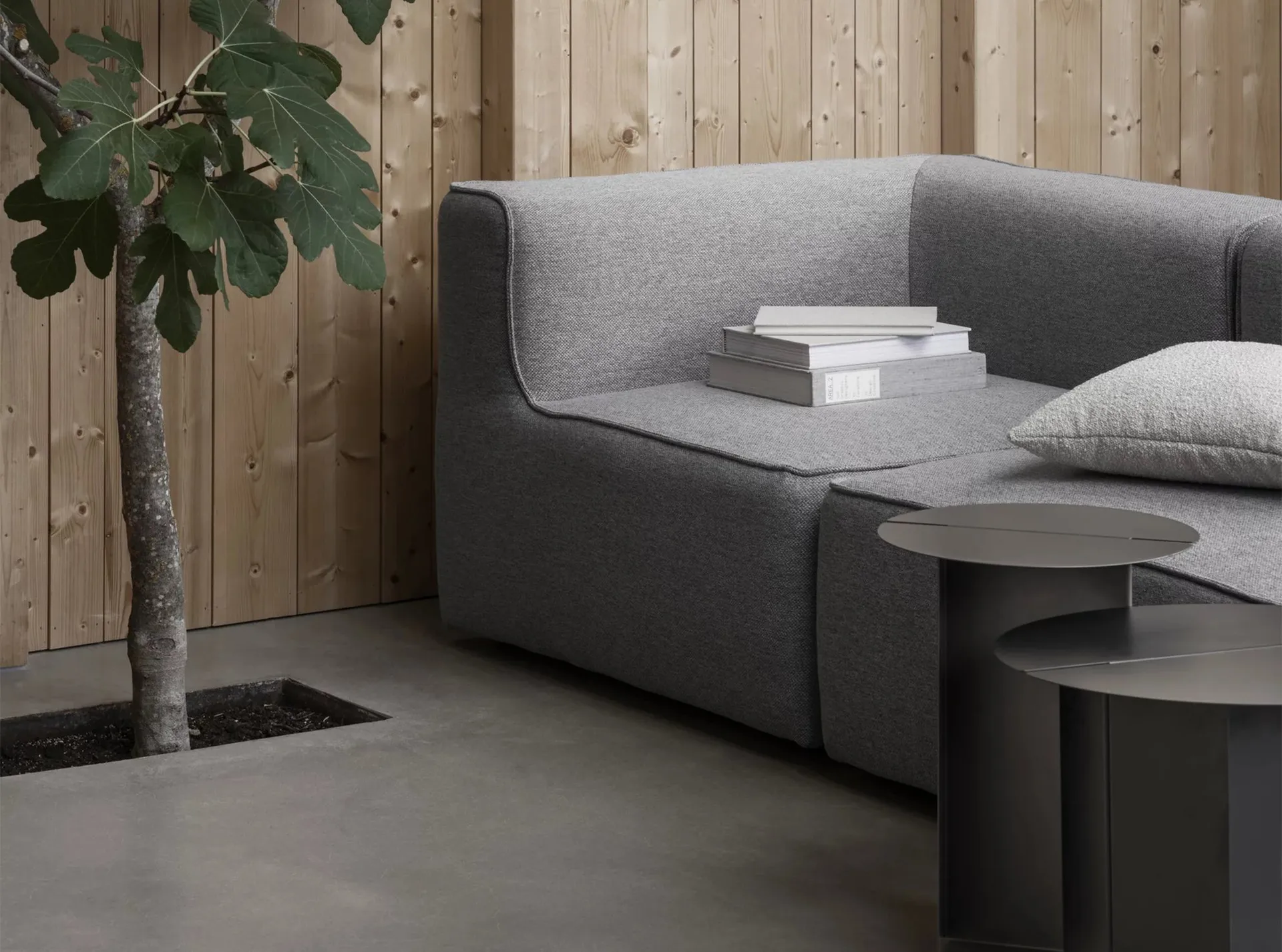 Stolik boczny ORU M Ø50 cm, Burned metal blomus